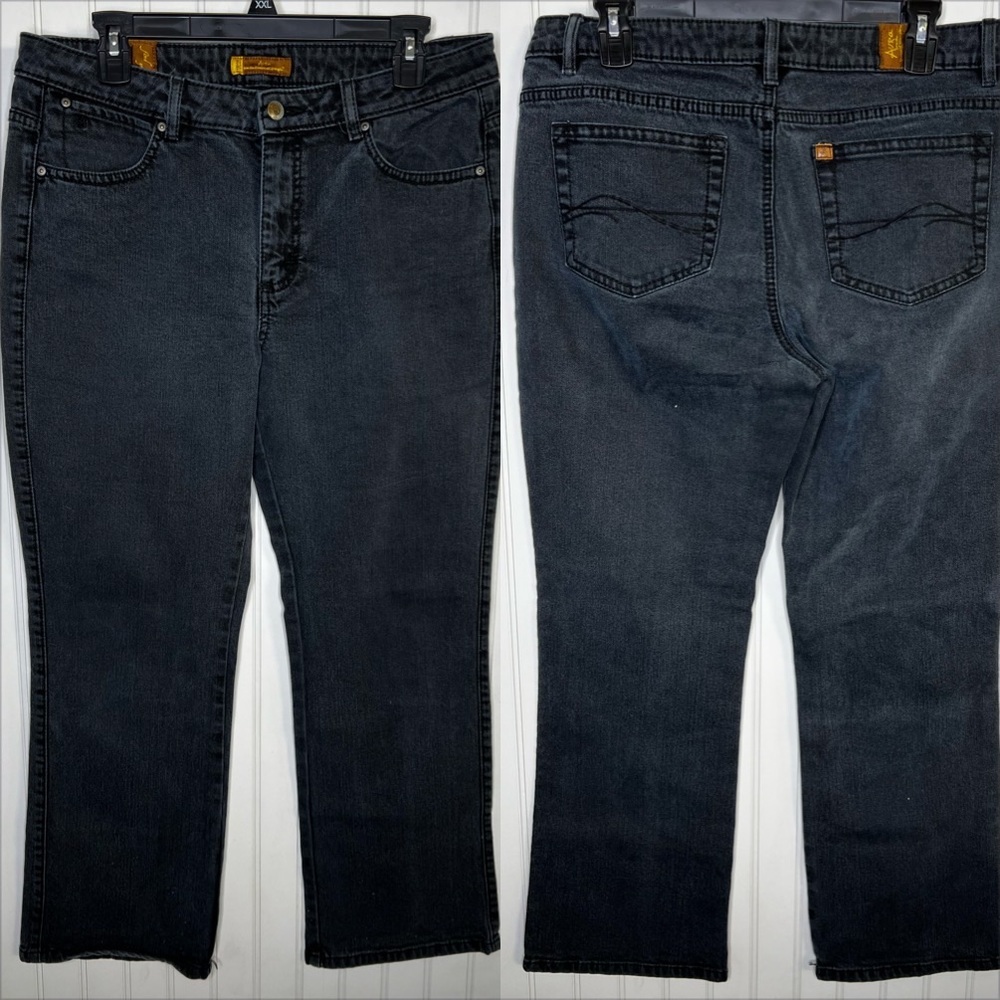 Aura by Wrangler Regular rise Jeans Size 12 Short